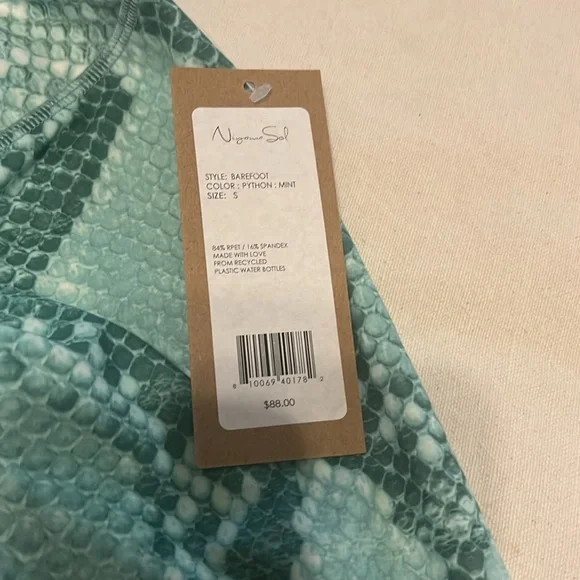 Niyama Sol size S green tights with top - Picture 5 of 5